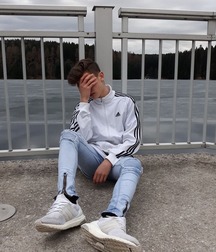 Jeans fetish boys 5fc55647e96df.jpg