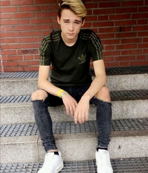Jeans fetish boys 5fc55670d7eba.jpg