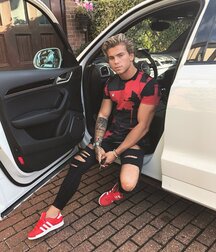 Jeans fetish boys 5fc5568dbfcbb.jpg