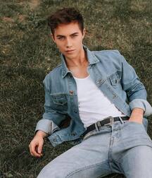 Jeans fetish boys 5fc5569620676.jpg