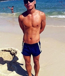 Sexy flip flops guys 5fc5859f6db9b.jpg