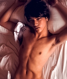 Boys sexy bodies 5fc58acc1750e.jpg