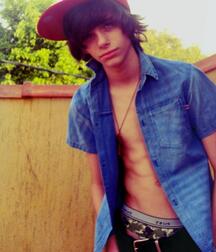 Hot boys in city 5fc651cbe7f0e.jpg