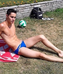 Speedo boy hotties 5fc6d05c5daec.jpg