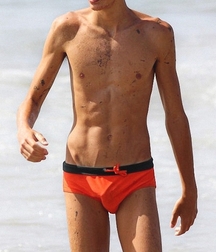 Speedo boy hotties 5fc6d0f18ab3f.jpg