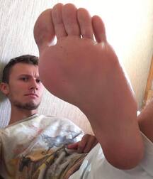 Lick and smell some sweaty feet 5fc83ab97e50b.jpg