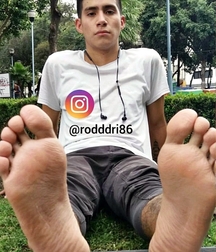 Lick and smell some sweaty feet 5fc83b0382e93.jpg