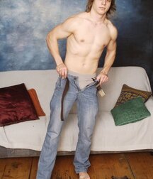 Attractive gay models 5fc83e9f7b339.jpg