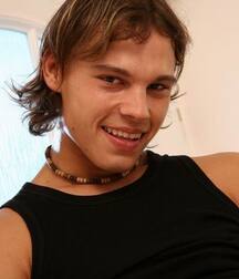 Hottie Arno 5fc859b859f46.jpg