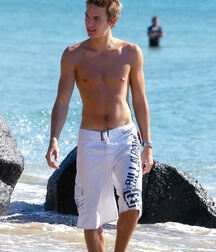 Surfer and beach boys 2 5fc8fdff7771c.jpg