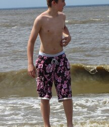 Surfer and beach boys 2 5fc8fe43bf315.jpg