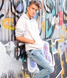Adorable twinks 2 5fc927c3db581.jpg