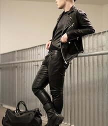 Sports and fetish gear 5fc9412c7da76.jpg