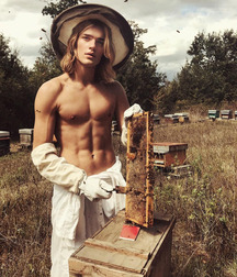 Gorgeous longhair hunks 5fc9af8416cba.jpg