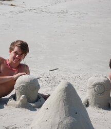 Beach hotties in the sun 5fcad486c61e8.jpg