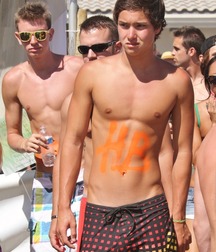 Beach hotties in the sun 5fcad4adb350c.jpg
