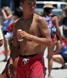 Beach hotties in the sun 5fcad4c00d1ab.jpg
