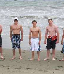 Beach hotties in the sun 5fcad4d549c76.jpg