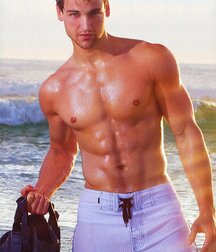 Beach hotties in the sun 5fcad4f49a526.jpg