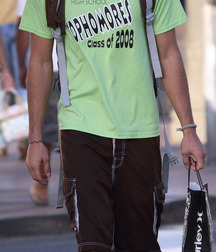 Flip flops and barefoot 5fcb9940c2c51.jpg
