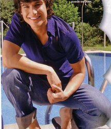 Flip flops and barefoot 5fcb99a1ee81b.jpg