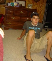 Flip flops and barefoot 5fcb99e6e79ed.jpg