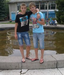 Flip flops and barefoot 5fcb9a090b4b4.jpg