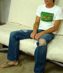 Flip flops and barefoot 5fcb9a0d0e156.jpg