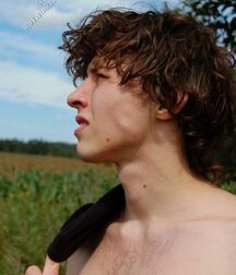 Magical teen Edgar 5fcc0d7638e6b.jpg