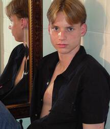 College mate Eric 5fcc6ab864247.jpg