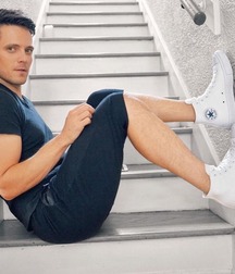 Sneakerboys in chucks 5fccd61f1a1a9.jpg