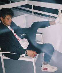 Sneakerboys in chucks 5fccd6371c93d.jpg