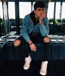 Sneakerboys in chucks 5fccd6400d570.jpg