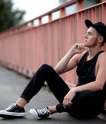 Sneakerboys in chucks 5fccd65451df8.jpg
