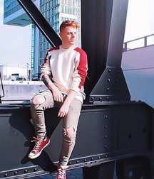 Sneakerboys in chucks 5fccd65640d33.jpg
