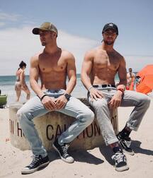 Sneakerboys in chucks 5fccd65d3b693.jpg