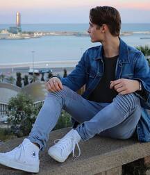 Sneakerboys in chucks 5fccd661f336e.jpg