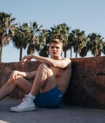 Sneakerboys in chucks 5fccd66846f44.jpg