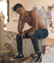 Sneakerboys in chucks 5fccd67cefc9b.jpg
