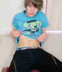 Blond boys Davy and Josh 5fce5ecf07c92.jpg