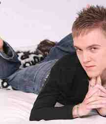 Jock barefoot and in boots 5fce6ff2e78ba.jpg