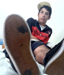 Bad sneaker boys 5fce8a17e04a2.png