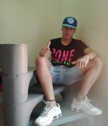 Bad sneaker boys 5fce8a48ab25e.jpg