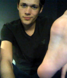 Show me your feet 5fceaea387324.jpg