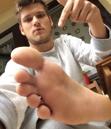 Be happy with smelly feet 5fcee392de010.jpg
