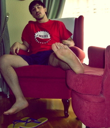 Be happy with smelly feet 5fcee3b633e40.jpg