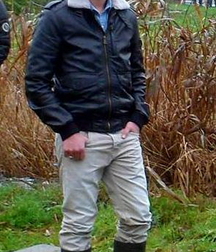 You are looking at my boots 5fcee74496900.jpg