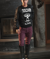 You are looking at my boots 5fcee7489a39d.jpg