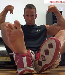 Sneakers sox and feet 5fcf92539bcca.jpg