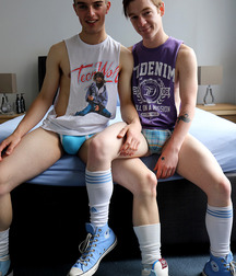 Sneakers sox and feet 5fcf926ccce77.jpg